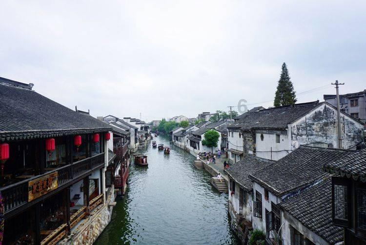 妈妈心肌梗塞医院20分钟才救过来有心跳，两天了，现在还在医院里面昏迷没有意识，醒过来的概率有多大?
